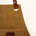Tablier fendu en cuir et toile waxée n°690 Bretelles croisées - Sable – Image 2