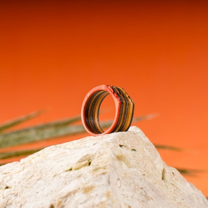 Bague 3D en Skateboard recyclé N°07 - T58 – Image 2