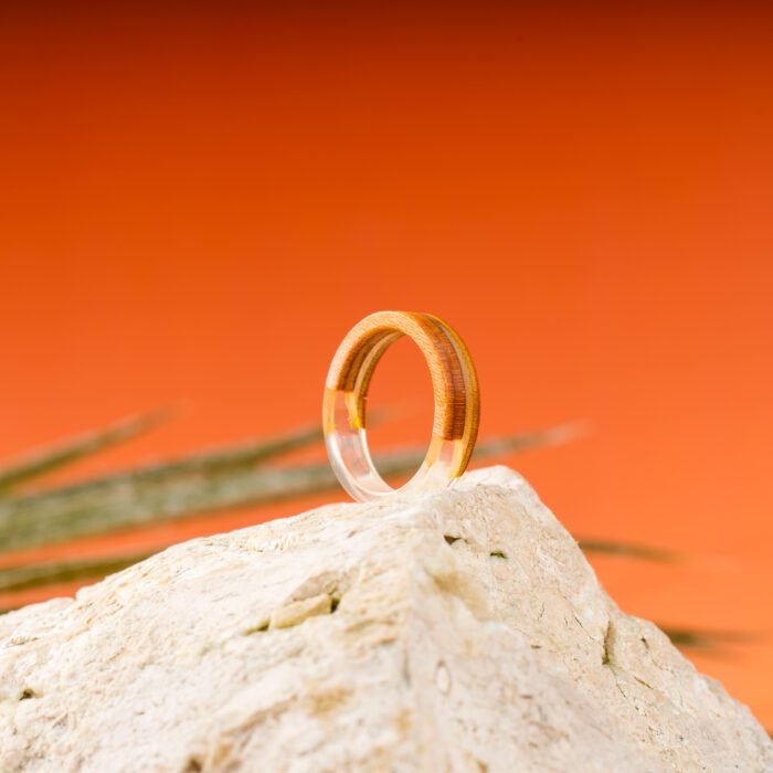 Bague Résine en Skateboard recyclé N°05 - T58 – Image 2