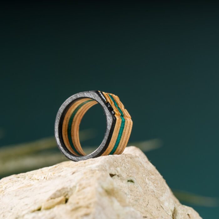 Bague 3D en Skateboard recyclé N°19 - T54 – Image 2