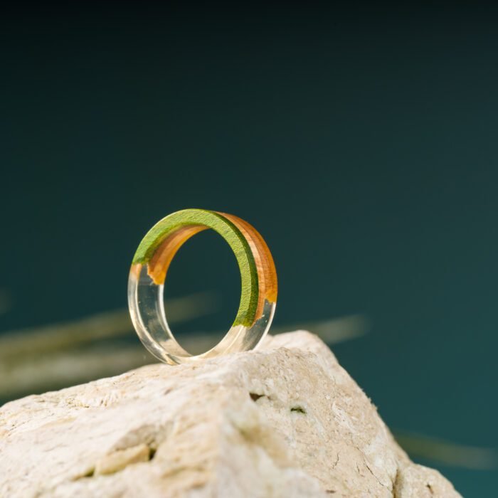 Bague Résine en Skateboard recyclé N°01 - T54 – Image 2