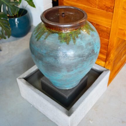 Fontaine Bleue (avec base et pompe)