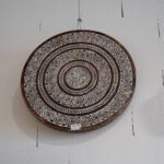 Panneau mural en Teck gravé - 60 cm