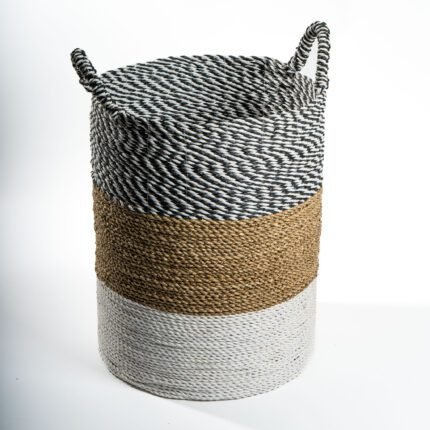 Panier en feuilles tressées - N°03