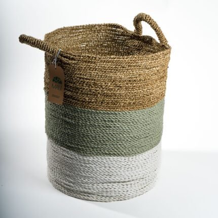Panier en feuilles tressées - N°01