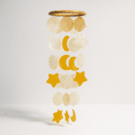 Carillon à vent en coquillages blancs et dorés motifs