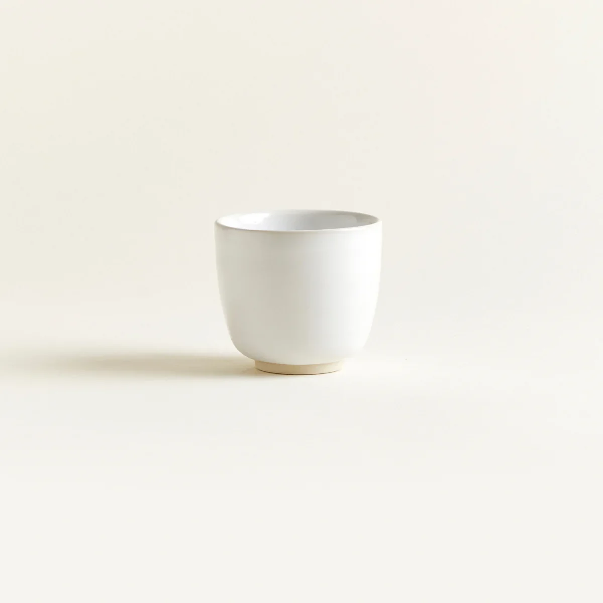 02-C-KLASSIK-WHITE-003-01-web.jpg Tasse en Céramique Blanc – Onomao Classique – Image 1