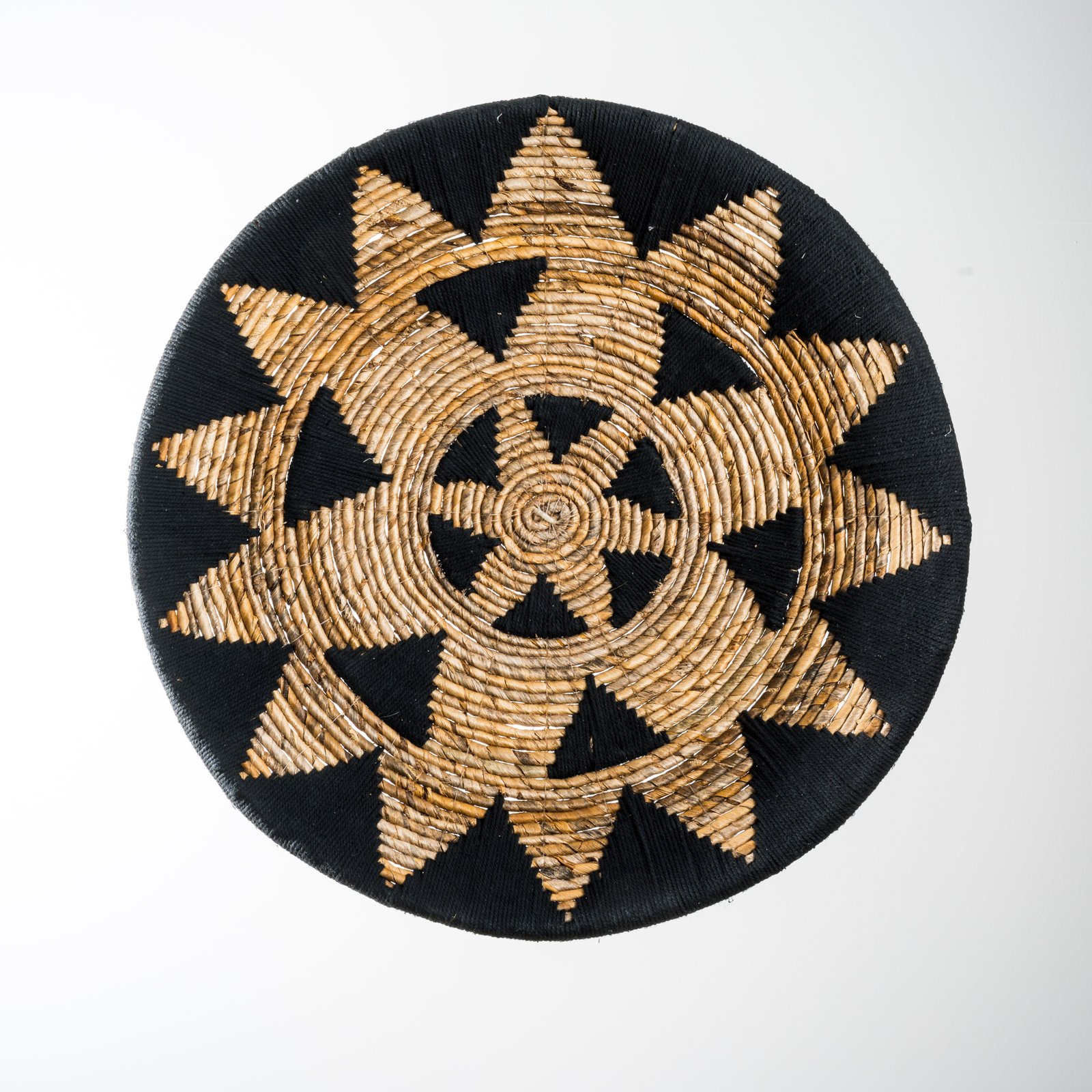 Session studio 2510-1984 Décoration murale en feuilles de bananier - 11 – Image 1