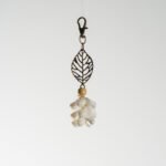 Porte-clés artisanal Arbre de Vie ou feuille et coquillages – Image 4