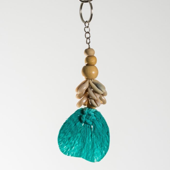 Porte-clés artisanal en coquillages et feuille tressée – Bali – Image 2