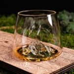 Présentoir pour 2 Verres à Spiritueux Topographic – Support en Bois Artisanal – Image 3